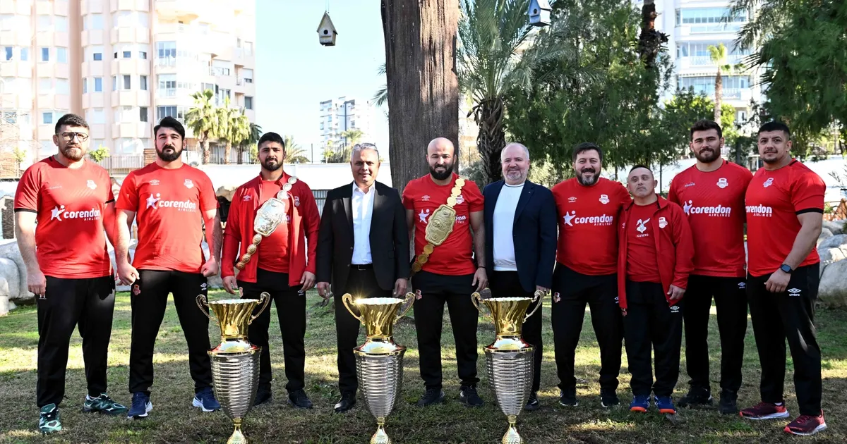 antalya-muratpasa-spor-kulubunde-gorev-bolumu-yapildi-FzyzGqCG.webp