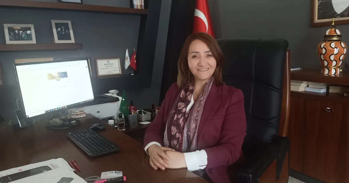 bilecik-pazaryeri-belediye-baskanindan-anneler-gunu-mesaji-AnbEZjUE.webp