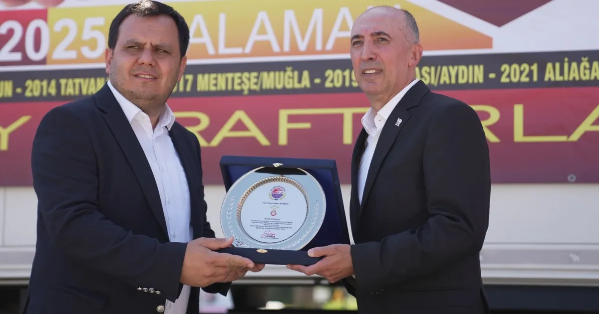 bremenden-uzanan-dost-eli-dalamana-ulasti-N2eIRpXh.webp