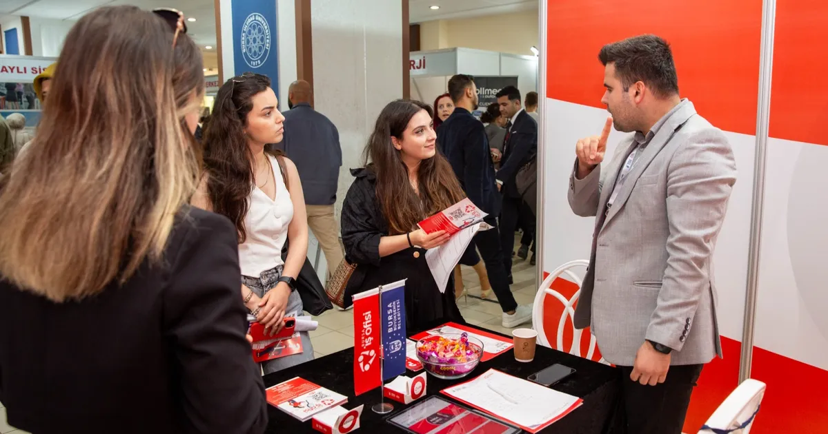 bursa-buyuksehir-kariyerde-genclerin-yaninda-2wRl7OaG.webp