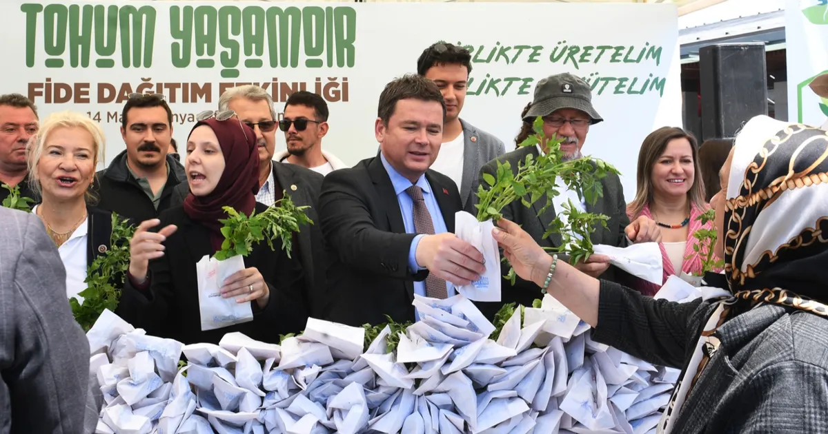 bursada-osmangazi-belediyesinden-ucretsiz-fide-dagitimi-Srfah5l4.webp