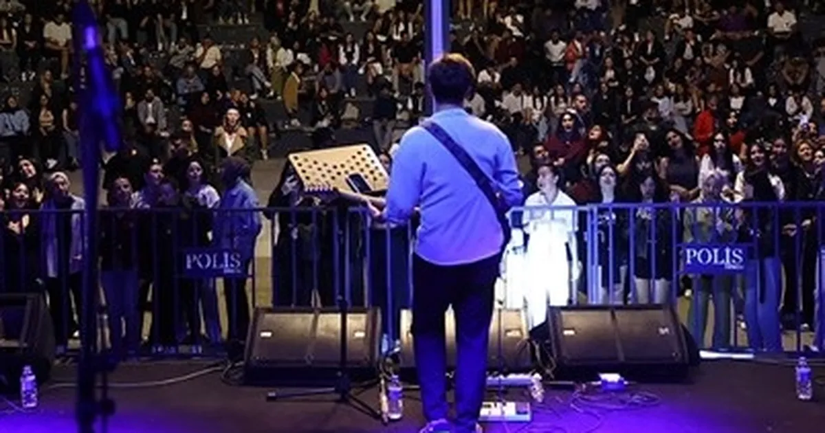 denizlide-genclik-konserleri-ile-bayram-coskusu-4TIYHdzn.webp