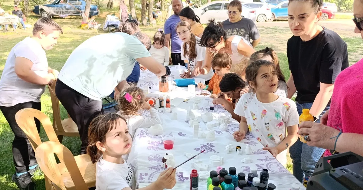 edirne-kesanda-sardos-dallik-piknigiyle-bahari-karsiladi-qLdYl6KM.webp