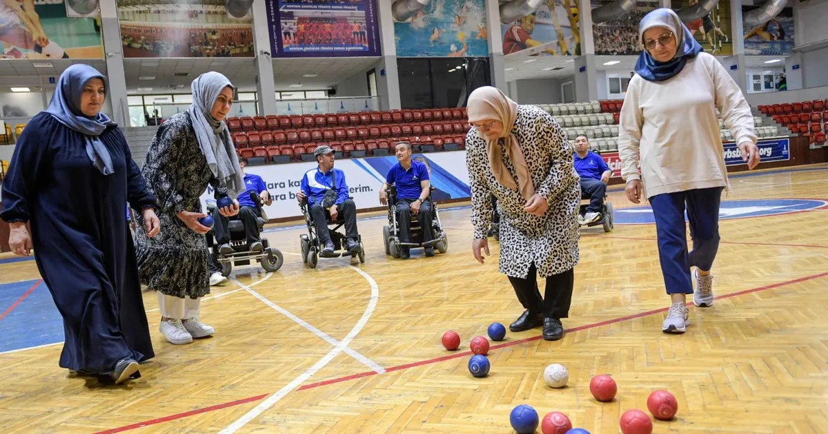 izmir-boccia-takiminin-gorunmez-kahramanlari-fedak-r-anneler-cocuklarin-en-buyuk-destekcisi-CNbtzciV.webp