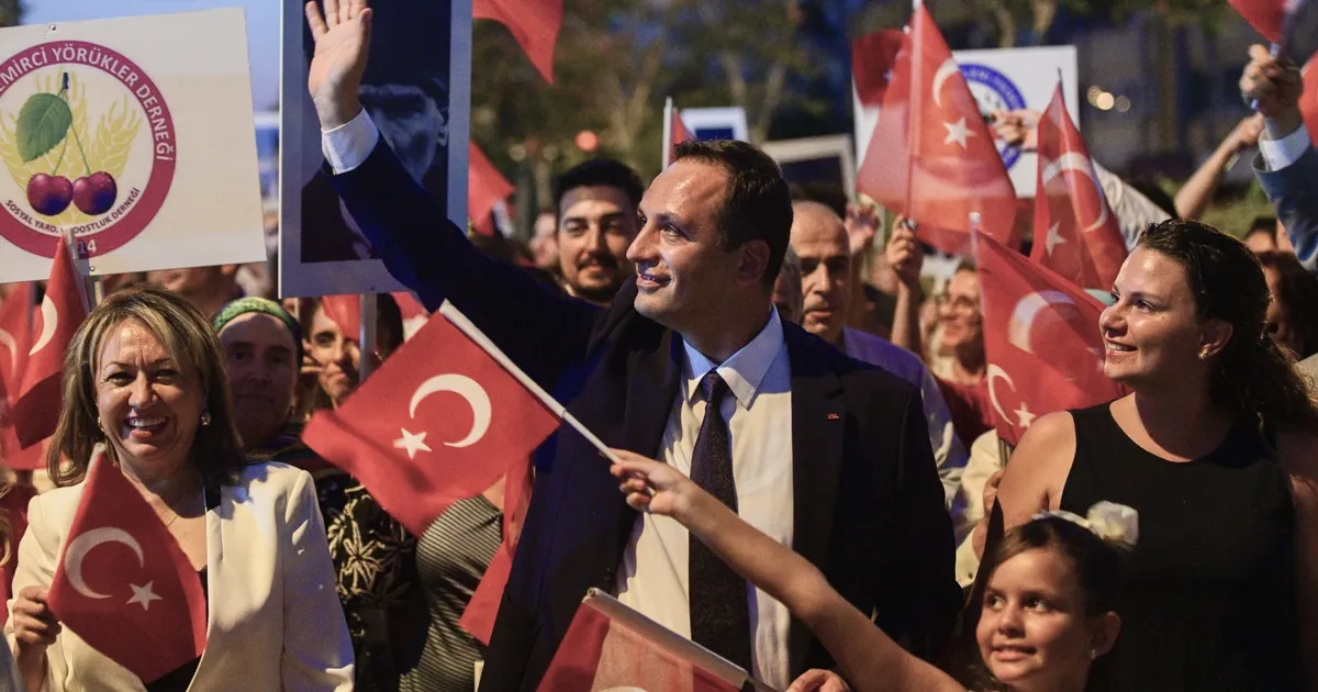 izmir-bornovada-19-mayis-coskusu-heyecani-d6dR1U86.webp