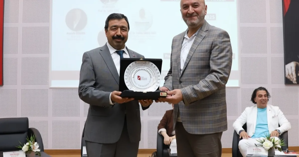 izmir-k-tip-celebi-universitesi-tarafindan-aile-paneli-duzenlendi-wv3yiF6b.webp