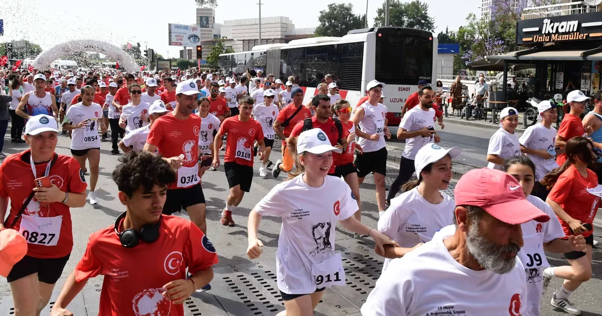 izmir-karabaglarda-19-mayis-coskusu-fugFNrLZ.webp