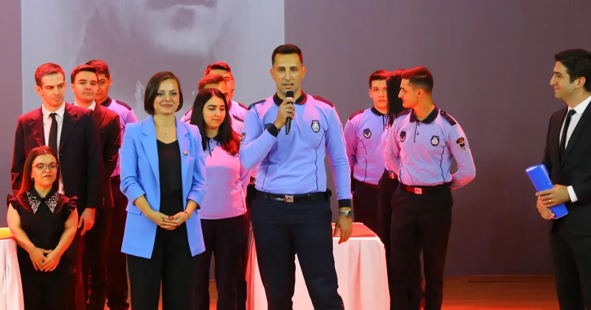 izmir-karabaglarda-aday-memurlar-yemin-etti-567essOq.webp