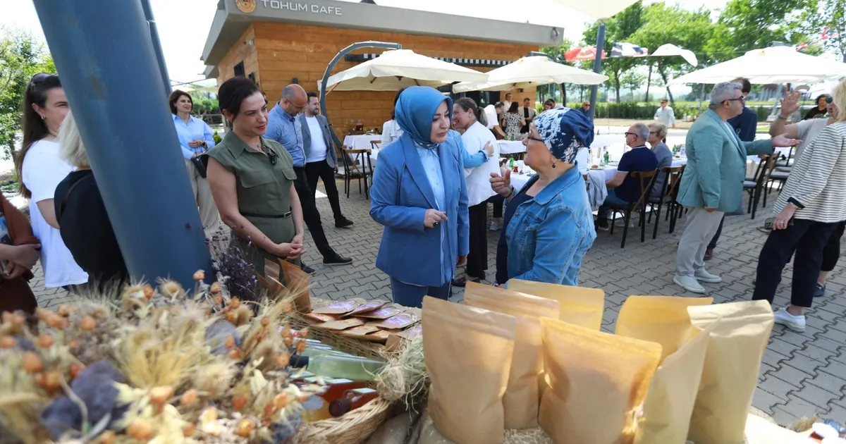 kefek-uyeleri-efes-tarlasi-yasam-koyunu-gezdi-jwkqIUWN.webp