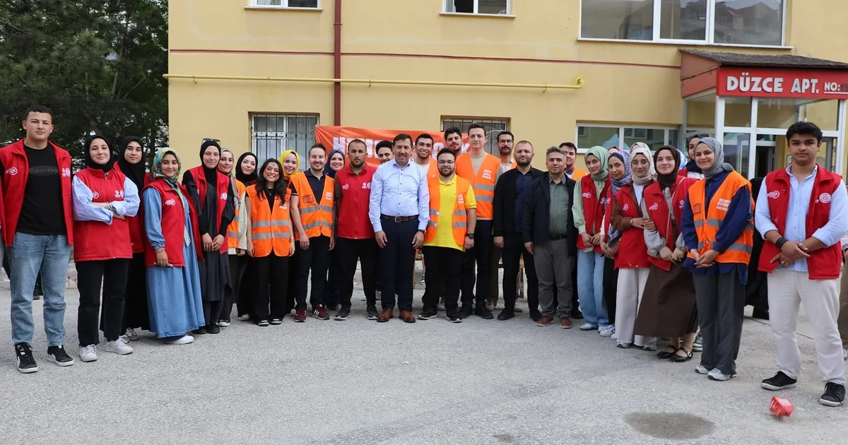 konya-karatayda-cocuklar-aileleriyle-bulustu-IYVfdijh.webp