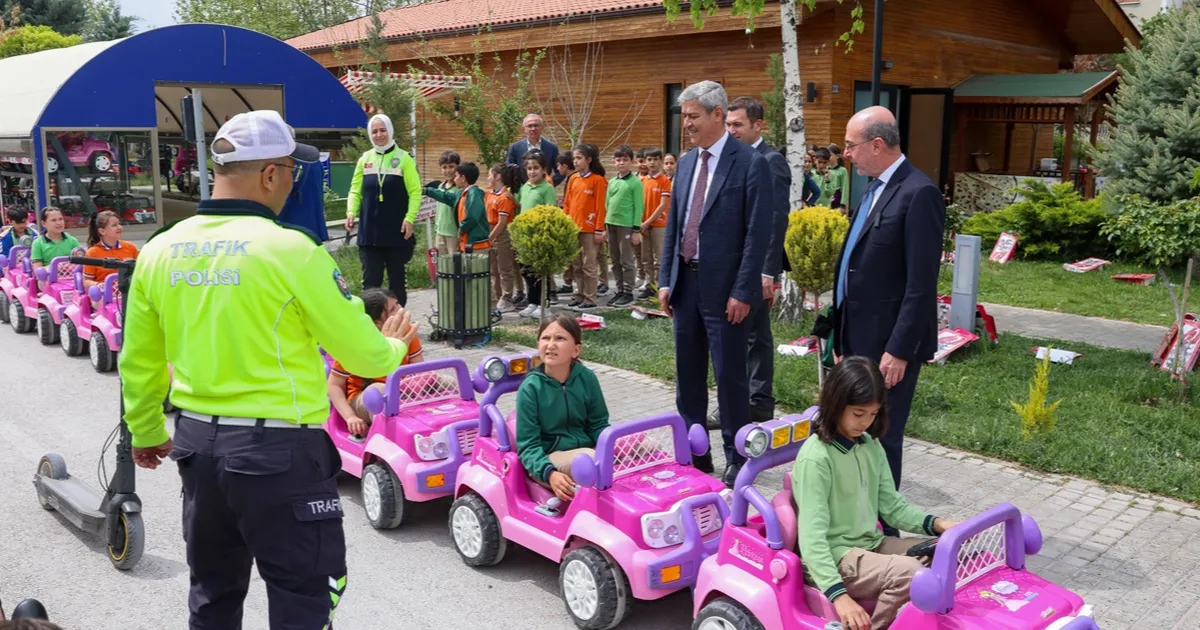 konya-selcukludatrafik-egitim-parkina-ziyaret-6wIdpuuU.webp