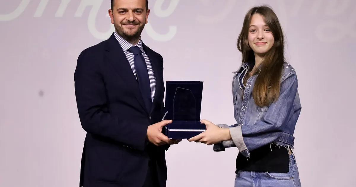 liseler-arasi-tiyatro-festivalinde-kazananlar-belli-oldu-Ufi3556U.webp
