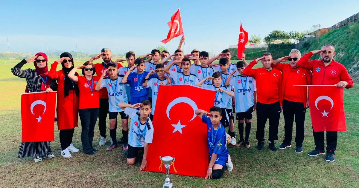 ozcan-simsek-terorsuz-turkiye-ekonomik-buyume-firsati-dhQtbUcU.webp
