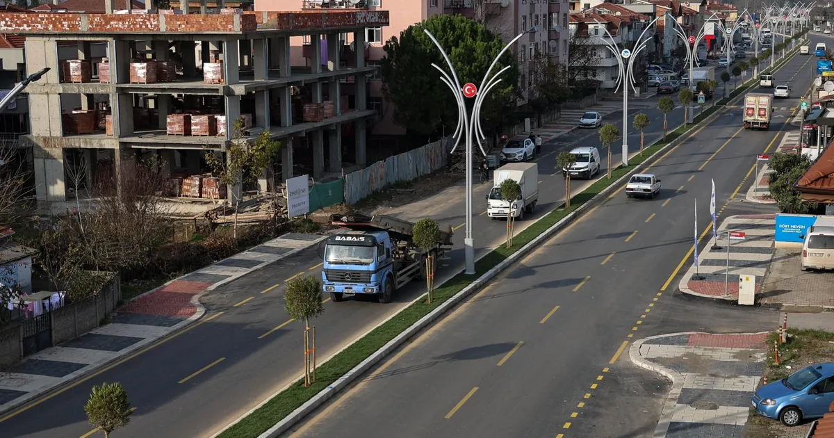 sakarya-buyuksehirden-sehrin-dort-bir-yanina-yesil-dokunus-sV6RBnTI.webp