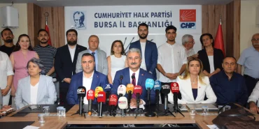 CHP Bursa'dan eğitim notu: Eğitim çöküyor, MEB sınıfta kaldı!