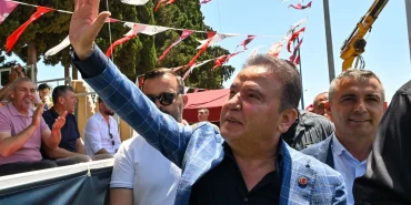 Başkan Böcek'ten Antalyalılara duygusal mesaj