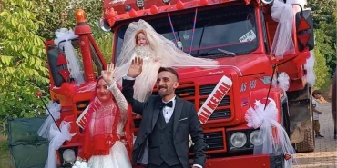 Düzce’de hafriyat kamyonu gelin arabası oldu