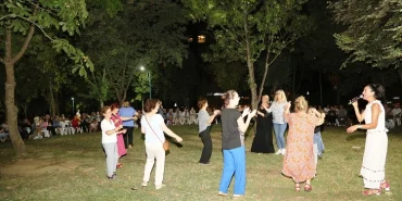 Bursa Nilüfer Ataevler'de renkli gece